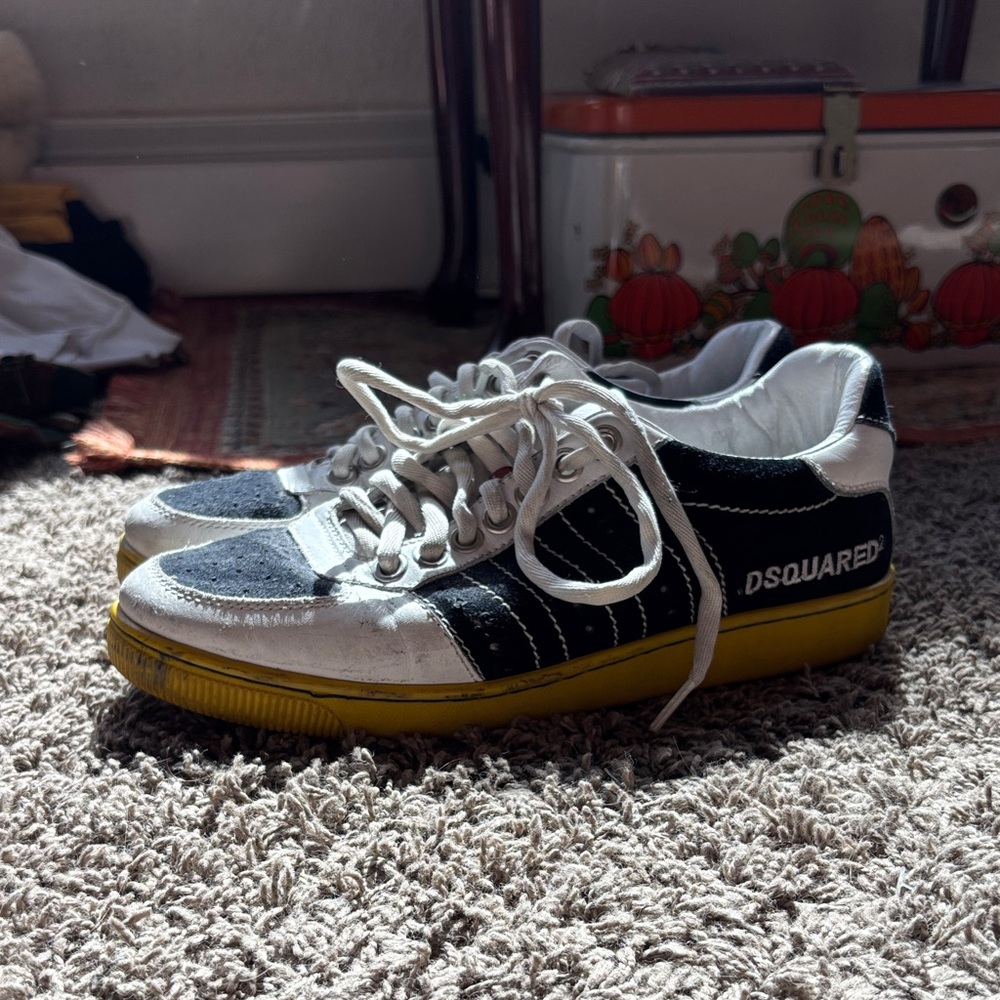 DSQUARED2 White and Black Sneakers with Yellow Soles
